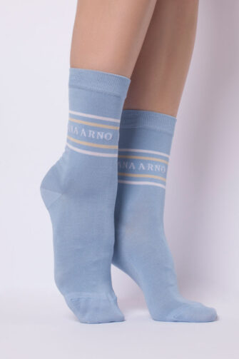 Socks with DIANA ARNO logo in heavenly blue. Made from durable mercerised cotton and fit all sizes from 36 to 40. Shop on dianaarno.com.
