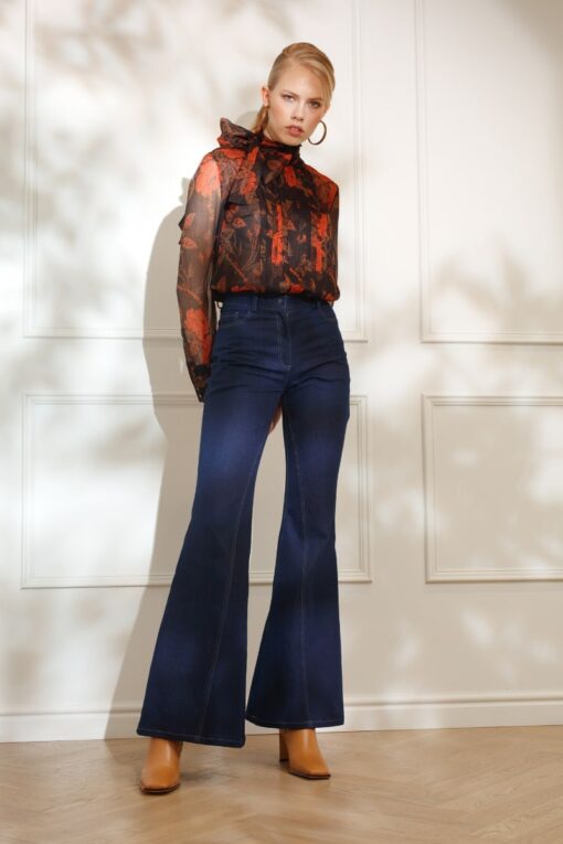DIANA ARNO CIA FLARED JEANS IN HERITAGE BLUE